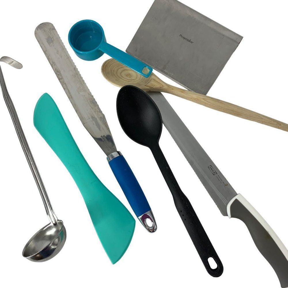 Kitchen utensils Mixed Lot Knife Counter Scraper Ladle Cake Froster 5011 spoons